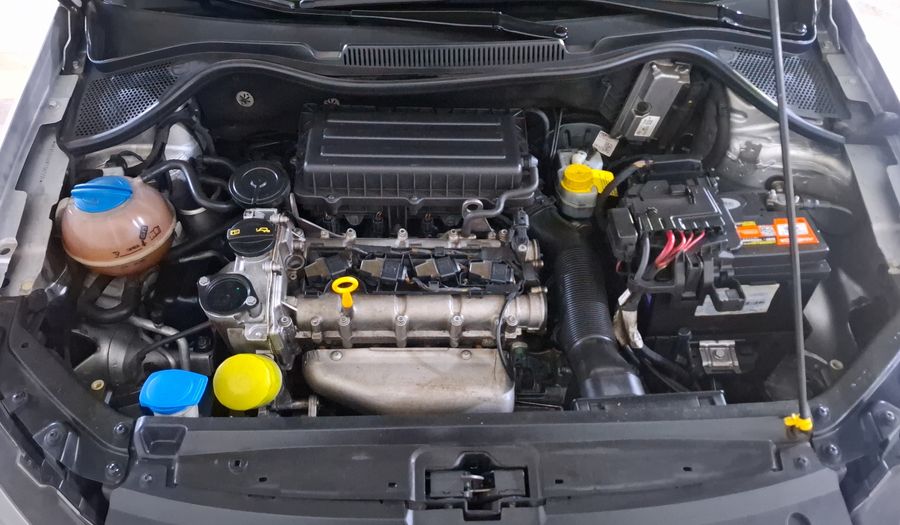 Volkswagen Vento 1.6 STYLE TIPTRONIC Sedan 2015