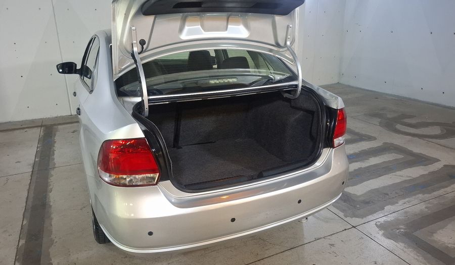 Volkswagen Vento 1.6 STYLE TIPTRONIC Sedan 2015
