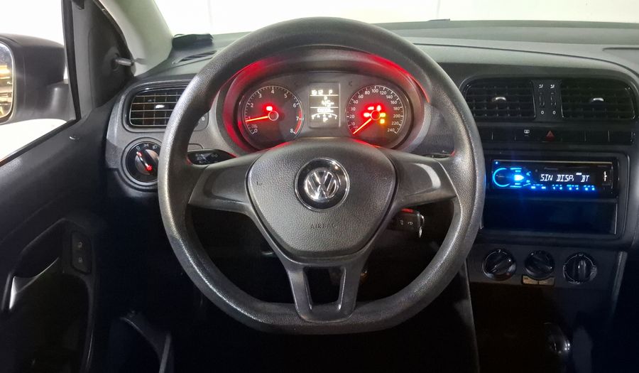 Volkswagen Vento 1.6 STYLE TIPTRONIC Sedan 2015