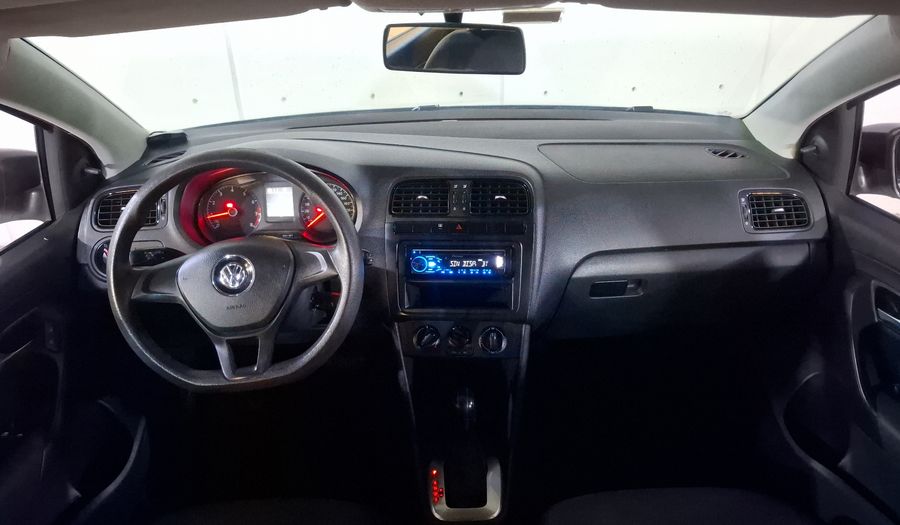 Volkswagen Vento 1.6 STYLE TIPTRONIC Sedan 2015