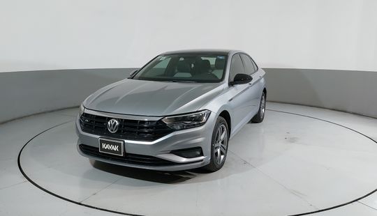Volkswagen • Jetta