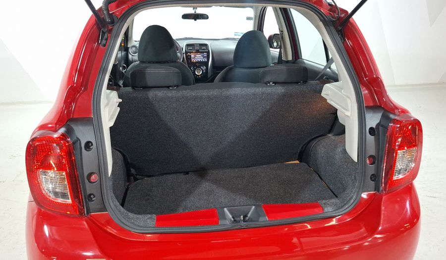 Nissan March 1.6 EXCLUSIVE BI-TONO AUTO Hatchback 2019