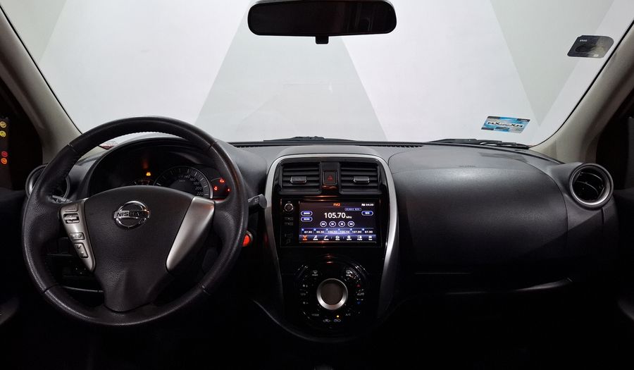 Nissan March 1.6 EXCLUSIVE BI-TONO AUTO Hatchback 2019