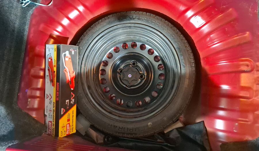 Nissan March 1.6 EXCLUSIVE BI-TONO AUTO Hatchback 2019