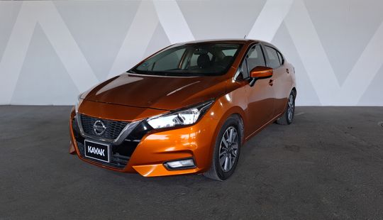 Nissan • Versa