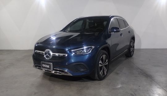 Mercedes Benz • Clase GLA