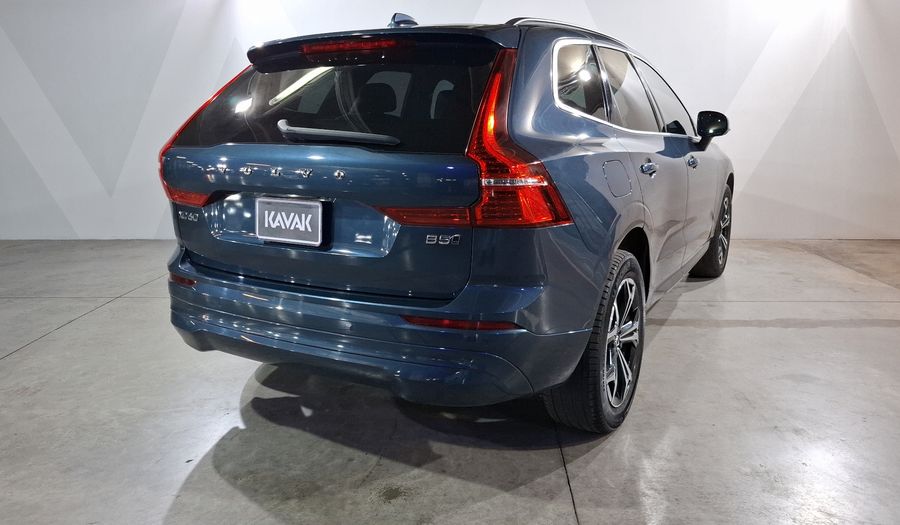 Volvo Xc60 2.0 B5 MHEV MOMENTUM AUTO AWD Suv 2022