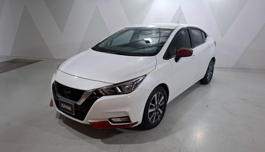 Nissan • Versa