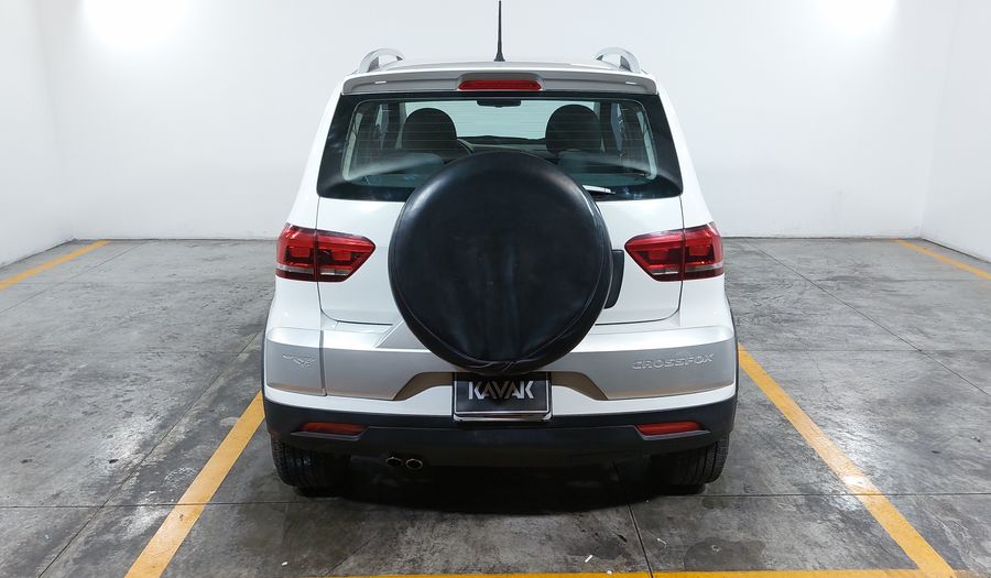 Volkswagen Crossfox 1.6 CROSSFOX QUEMACOCOS MT Hatchback 2016