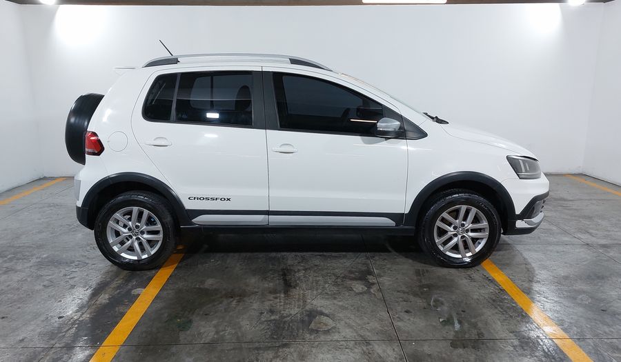 Volkswagen Crossfox 1.6 CROSSFOX QUEMACOCOS MT Hatchback 2016