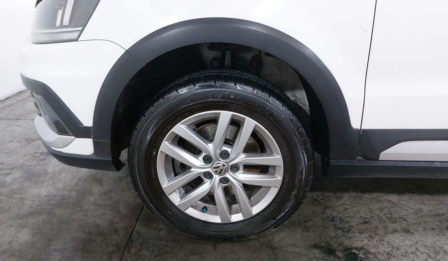 Volkswagen Crossfox 1.6 CROSSFOX QUEMACOCOS MT Hatchback 2016