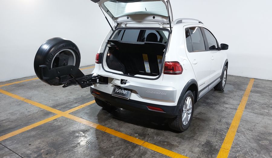 Volkswagen Crossfox 1.6 CROSSFOX QUEMACOCOS MT Hatchback 2016