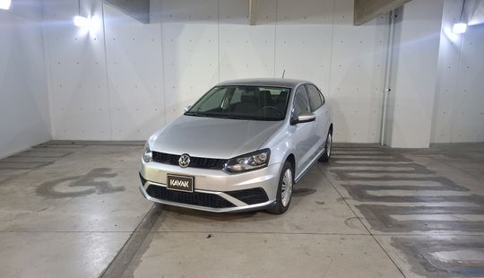 Volkswagen • Vento