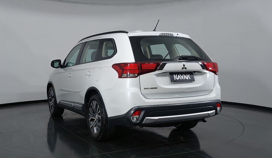 Mitsubishi Outlander AUTOMATICO GASOLINA Suv 2016