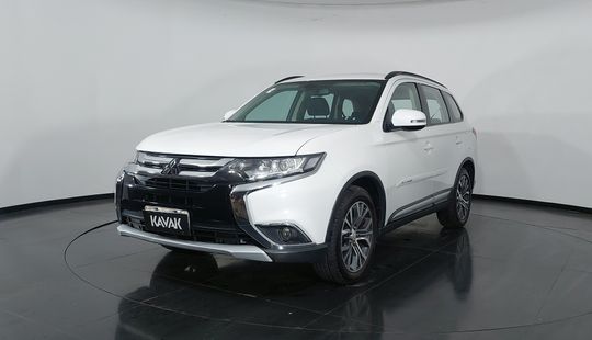 Mitsubishi • Outlander