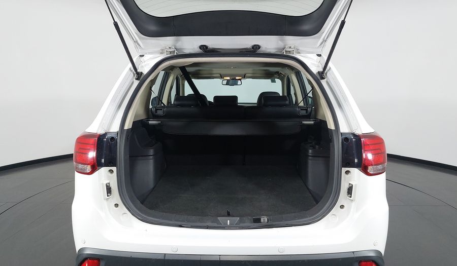 Mitsubishi Outlander AUTOMATICO GASOLINA Suv 2016