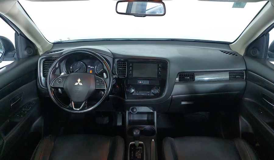 Mitsubishi Outlander AUTOMATICO GASOLINA Suv 2016