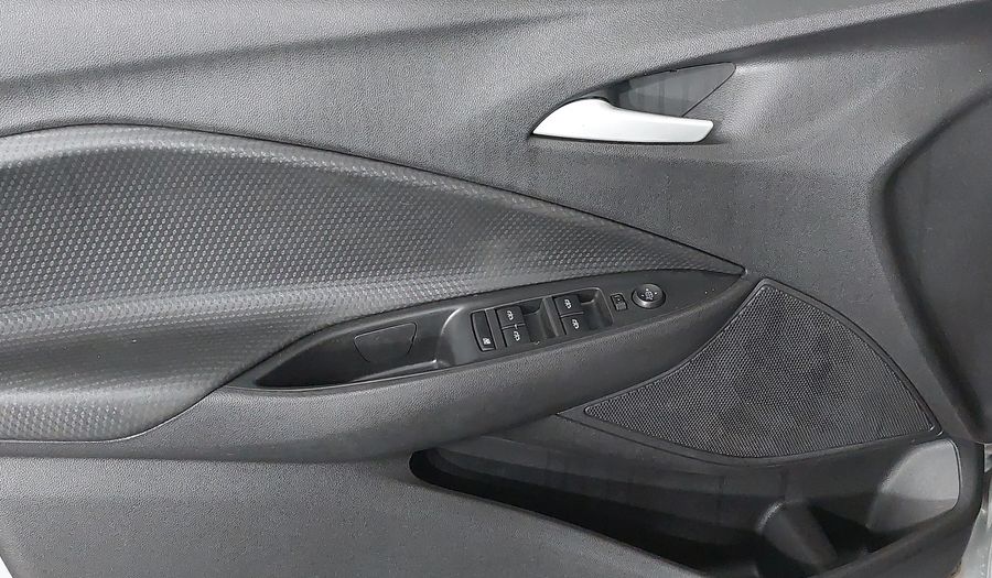 Chevrolet Onix TURBO  LTZ Hatchback 2020