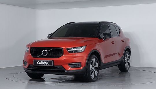 Volvo • XC40