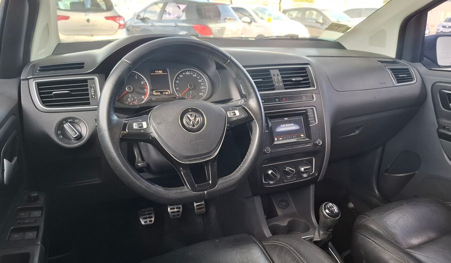 Volkswagen Fox 1.6 HIGHLINE Hatchback 2017