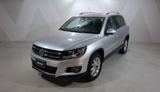 Volkswagen • Tiguan
