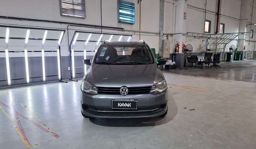 Volkswagen Suran 1.6 COMFORTLINE MT Minivan 2012