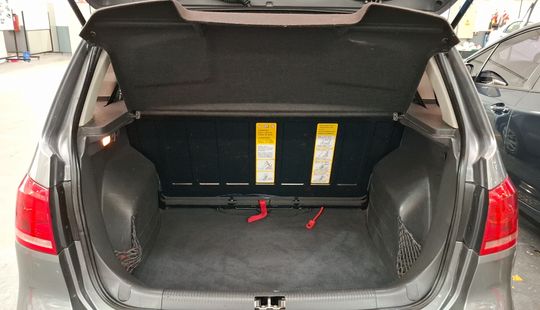 Volkswagen • Suran