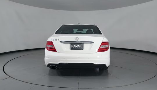 Mercedes Benz • Clase C