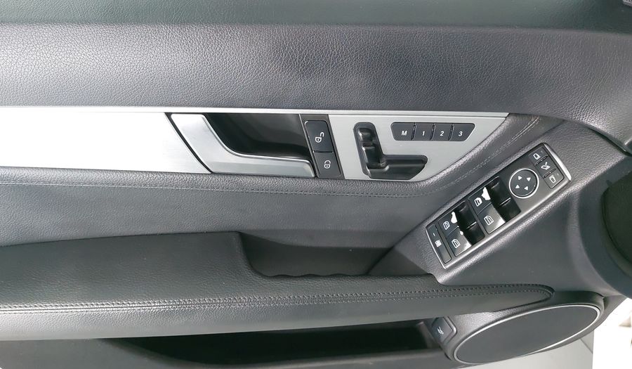 Mercedes Benz Clase C 1.8 250 CGI SPORT AT Sedan 2014