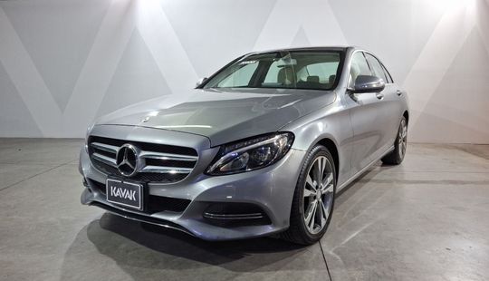 Mercedes Benz • Clase C