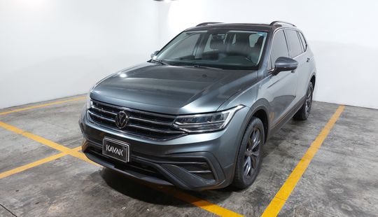 Volkswagen • Tiguan