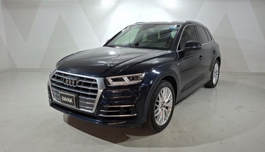 Audi • Q5