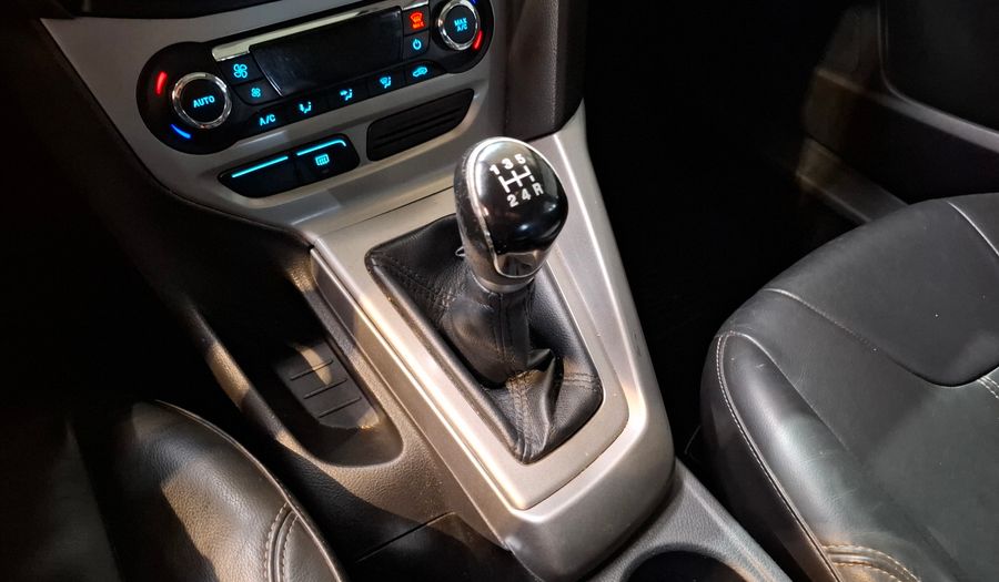 Ford Focus Iii 2.0 SE PLUS Hatchback 2013