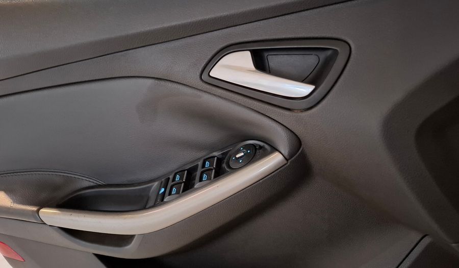 Ford Focus Iii 2.0 SE PLUS Hatchback 2013