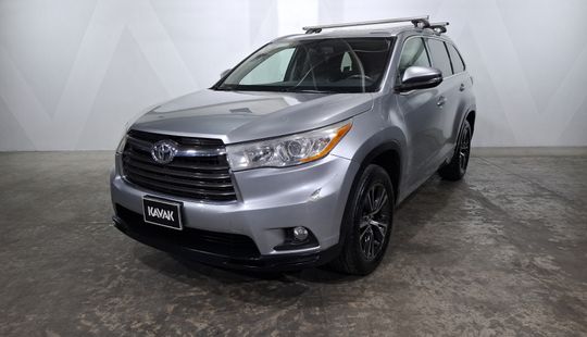 Toyota • Highlander