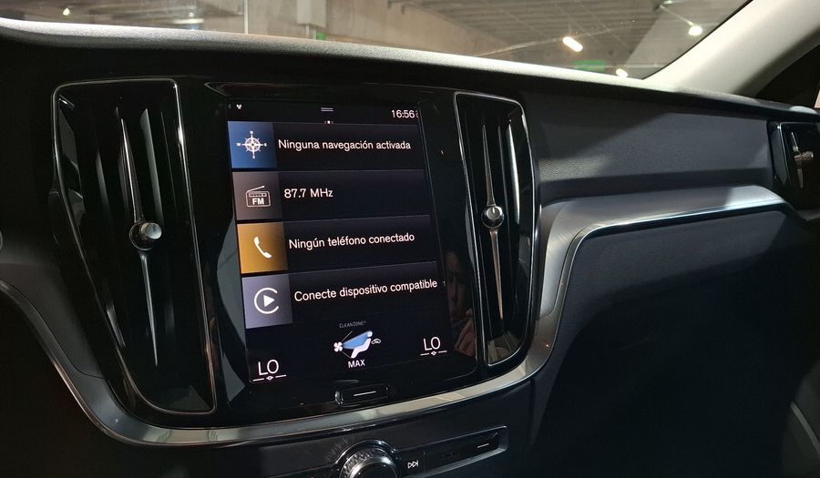 Volvo S60 2.0 B4 MHEV MOMENTUM AUTO Sedan 2022