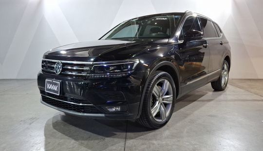 Volkswagen • Tiguan