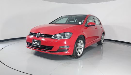 Volkswagen • Golf