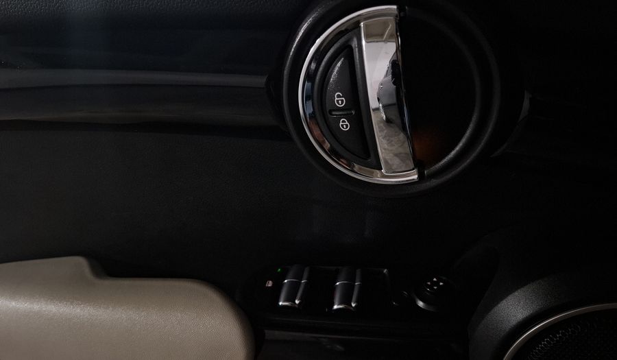 Mini Cooper S 2.0 COOPER CHILI AT Hatchback 2016