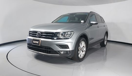 Volkswagen • Tiguan
