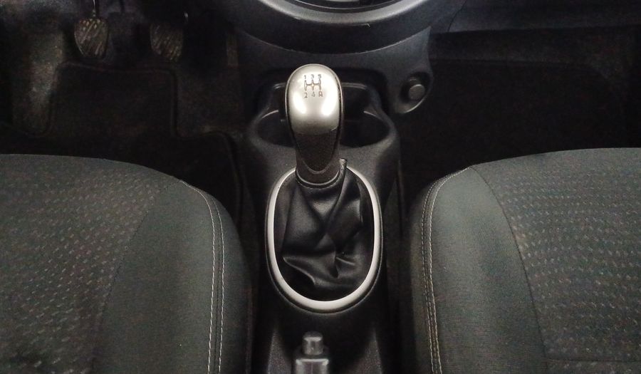 Nissan March 1.6 ADVANCE Hatchback 2020