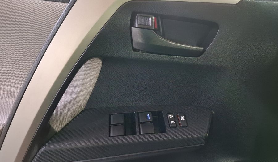 Toyota Rav4 2.5 LE AT Suv 2015