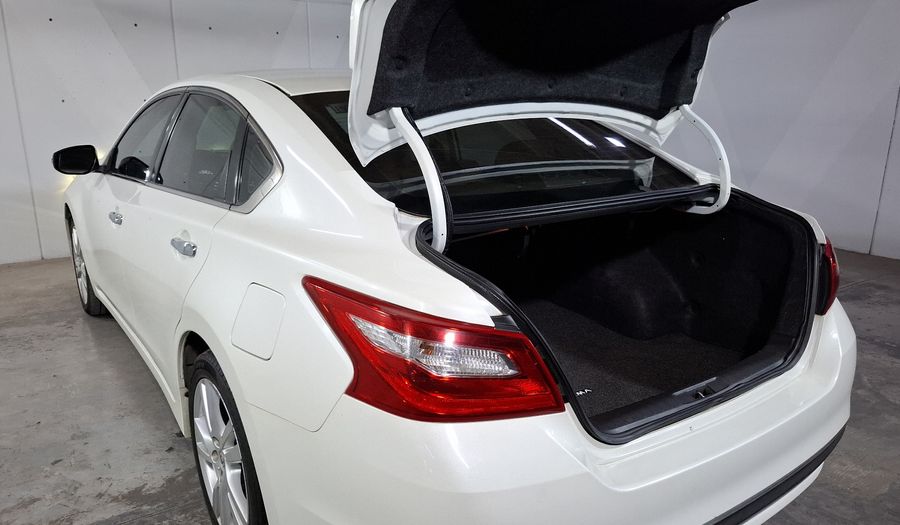 Nissan Altima 3.5 EXCLUSIVE CVT Sedan 2017