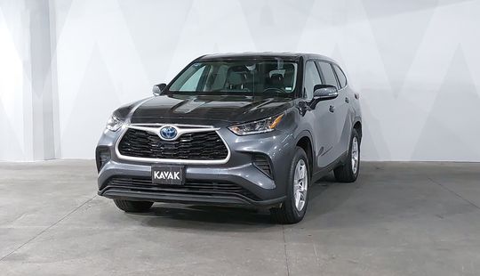 Toyota • Highlander