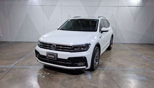 Volkswagen • Tiguan