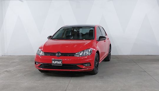 Volkswagen • Golf