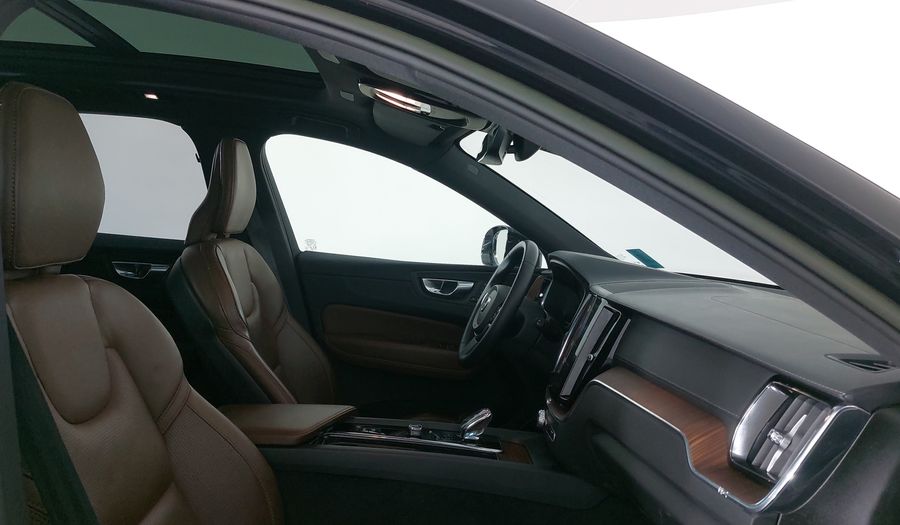 Volvo Xc60 2.0 B6 MHEV ULTIMATE AUTO AWD Suv 2023