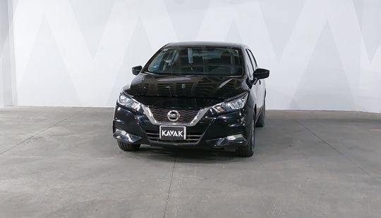 Nissan • Versa