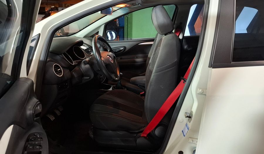 Fiat Punto 1.6 16V SPORTING 5P Hatchback 2014