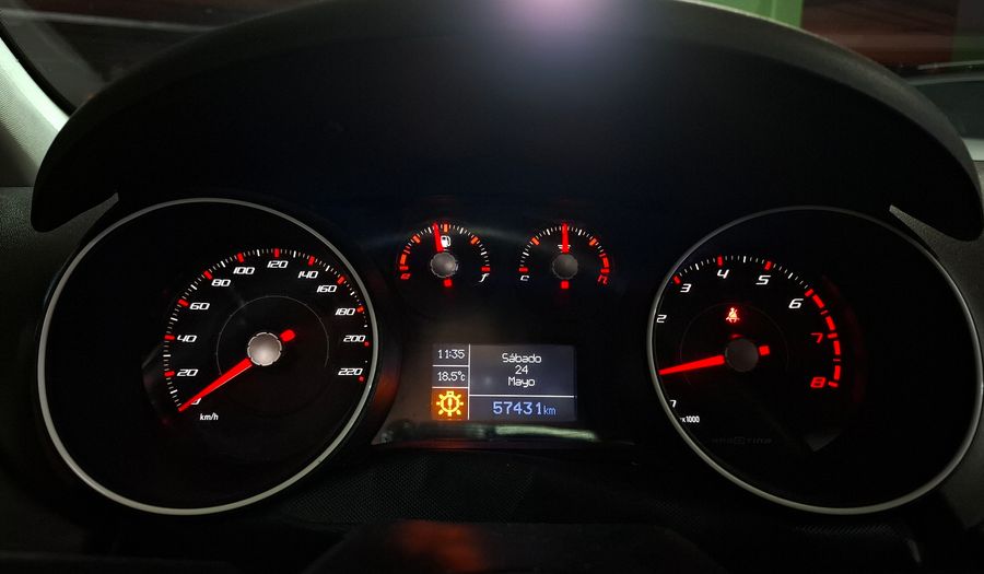 Fiat Punto 1.6 16V SPORTING 5P Hatchback 2014